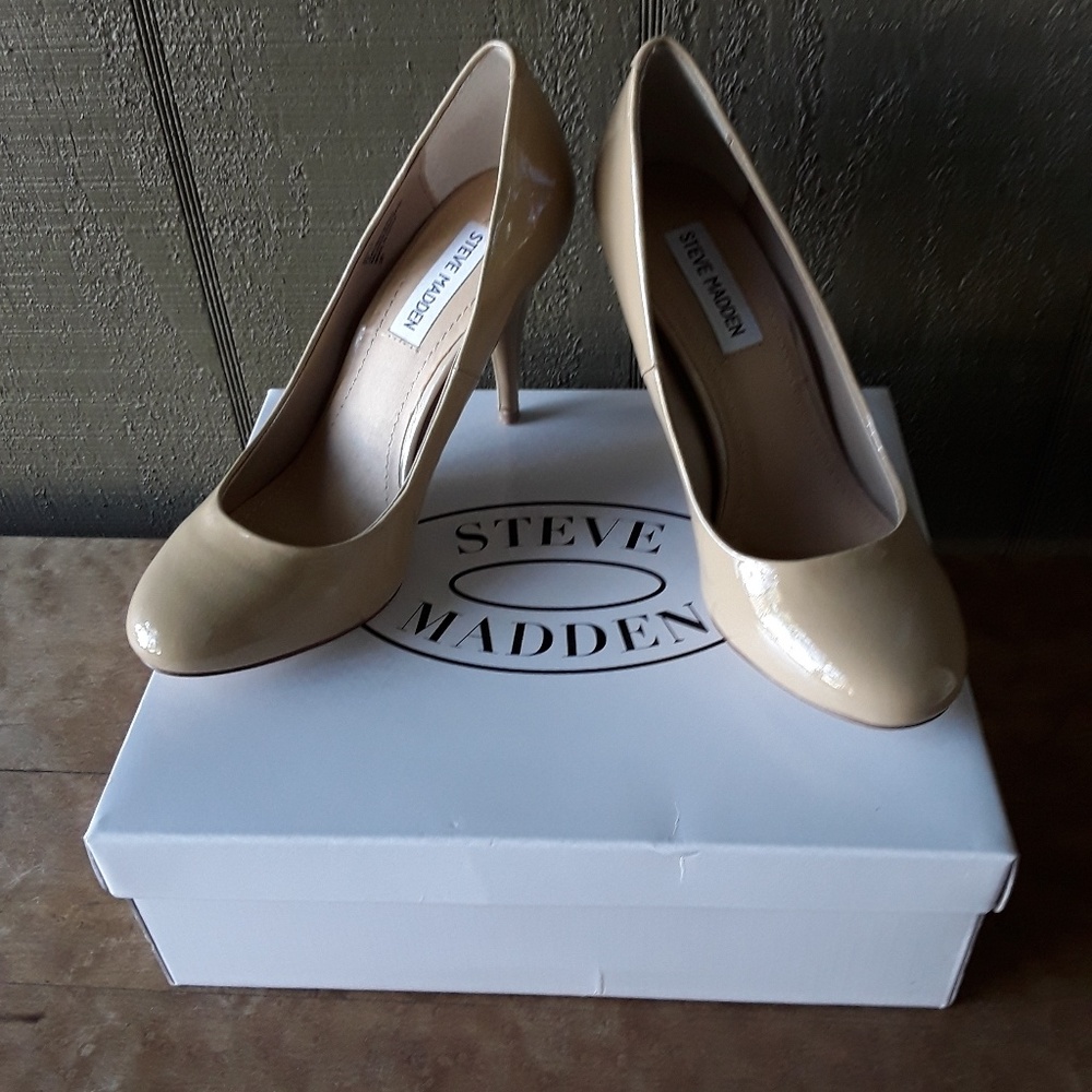 Steve Madden Blush Pat..Heels